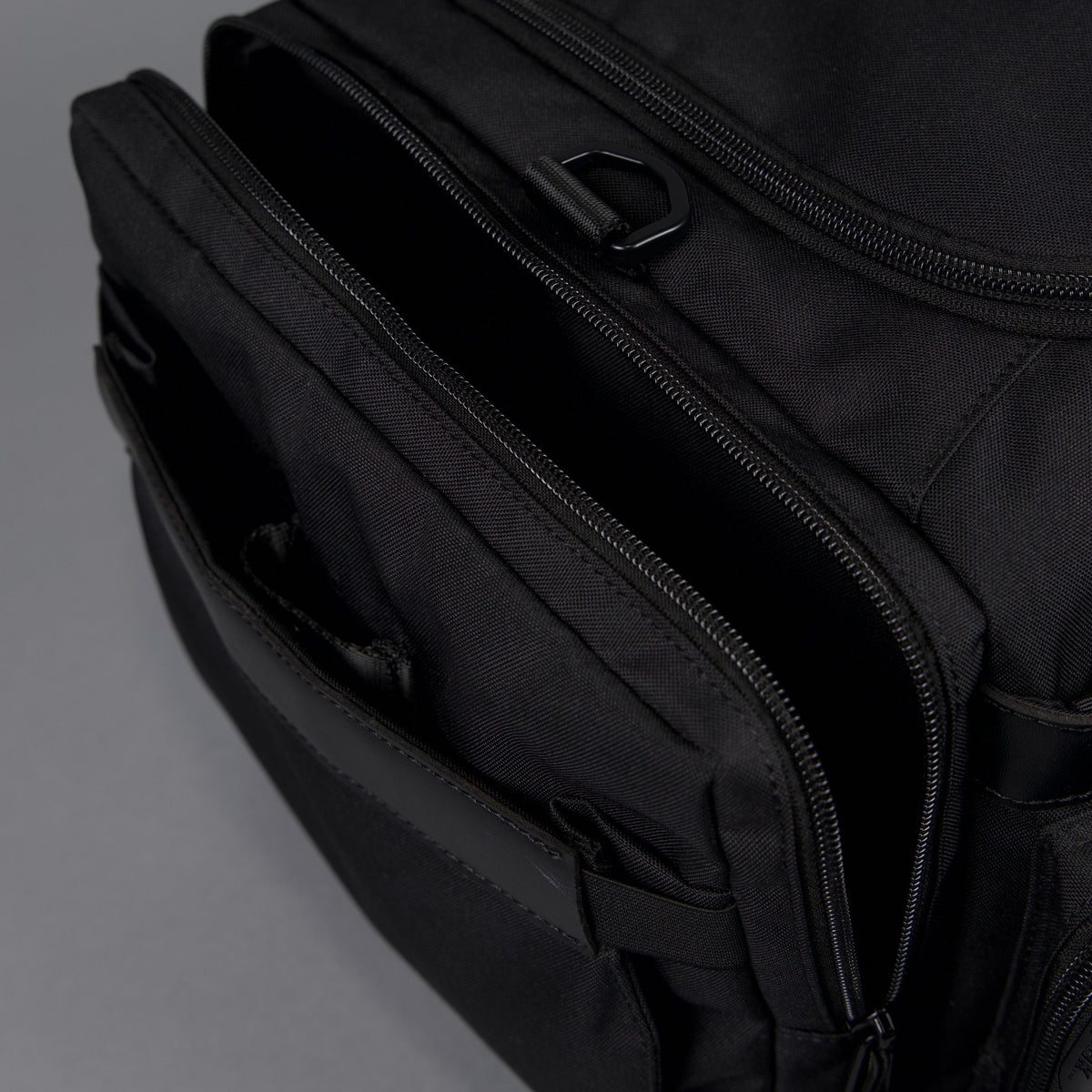 30L Perfect Duffle Bag Nightshade - Image 16