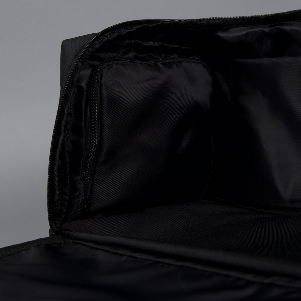 30L Perfect Duffle Bag Nightshade - Image 29