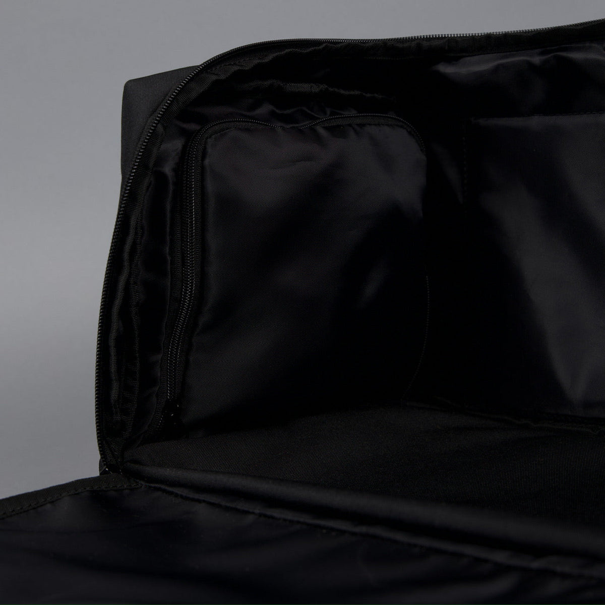 30L Perfect Duffle Bag Alpha Black - Image 32