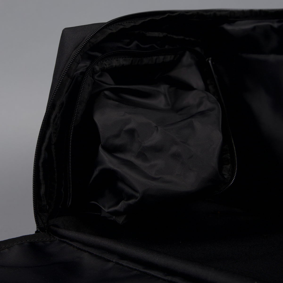 30L Perfect Duffle Bag Nightshade - Image 30
