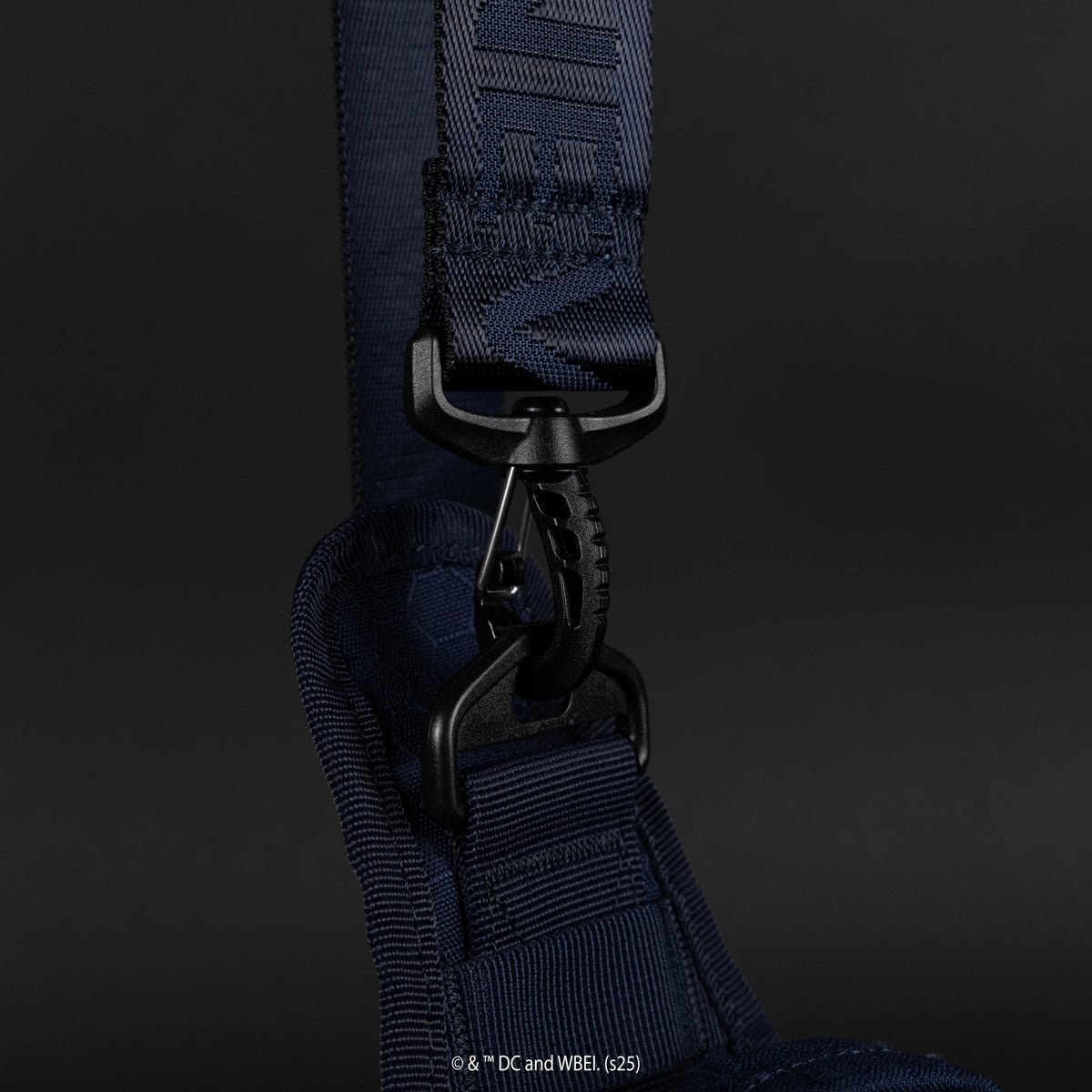 4L Mini Tactical Sling Bag Superman 2025 - Image 7