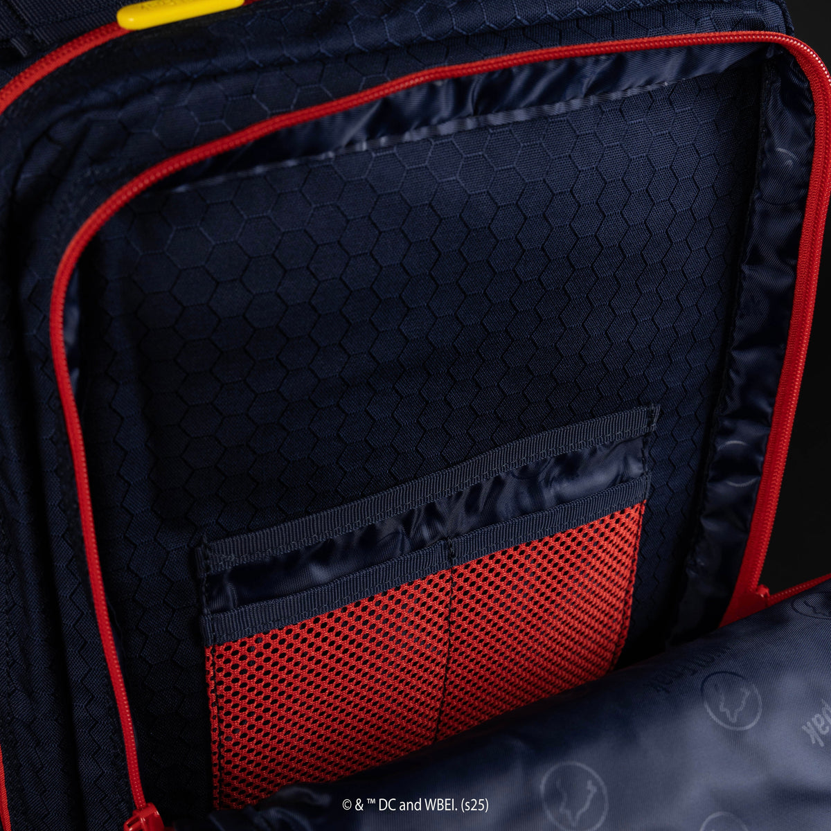 45L Backpack Superman 2025 - Image 23