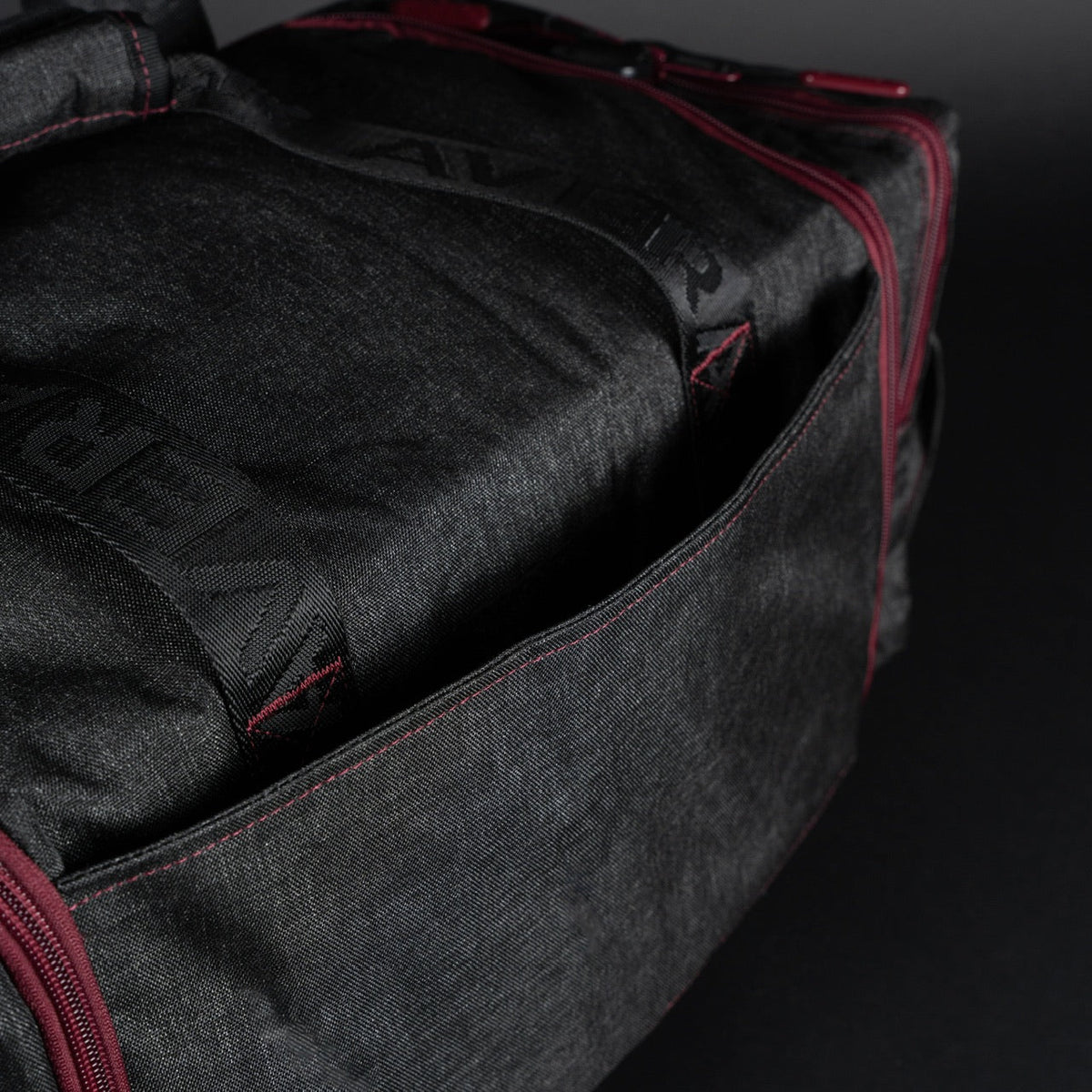 30L Perfect Duffle Bag Black Widow - Image 19