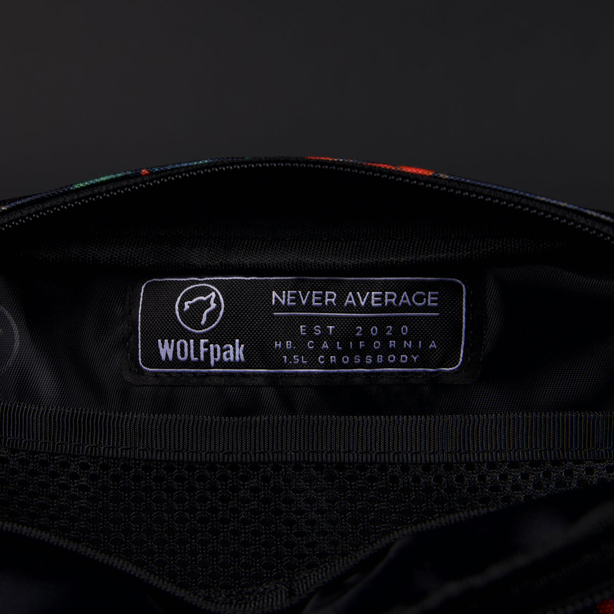 Crossbody Pack Love Never Dies - Image 9