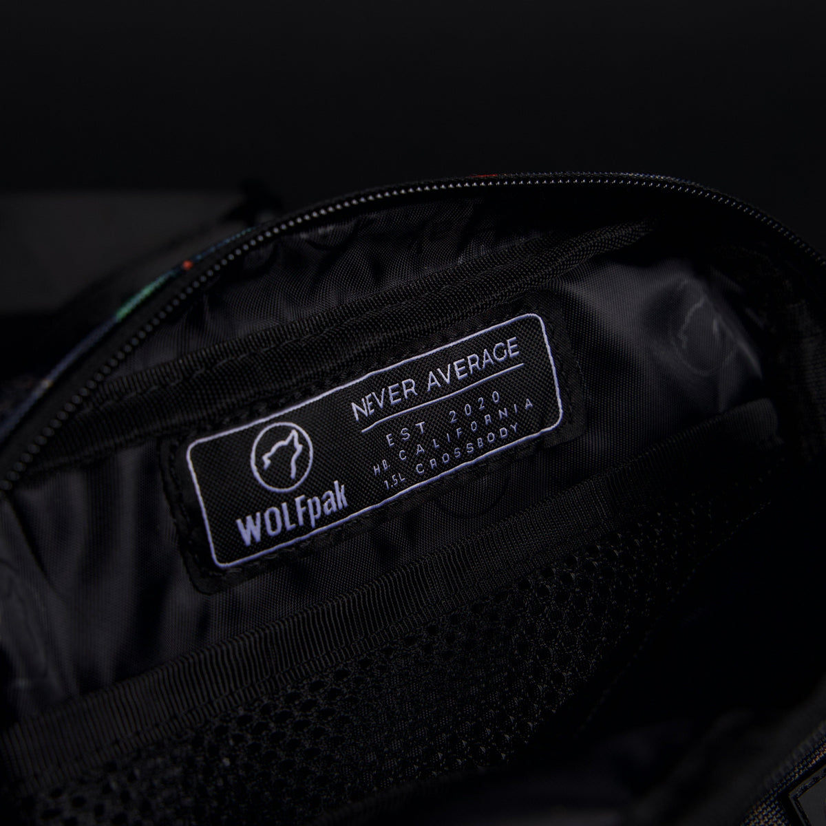 Crossbody Pack Love Never Dies - Image 10
