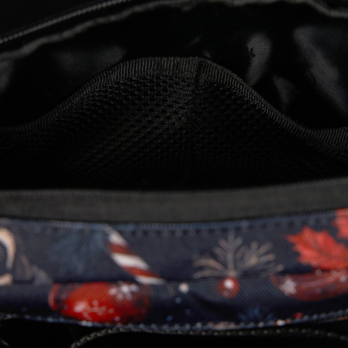 Crossbody Pack Sweet But Twisted - Image 5