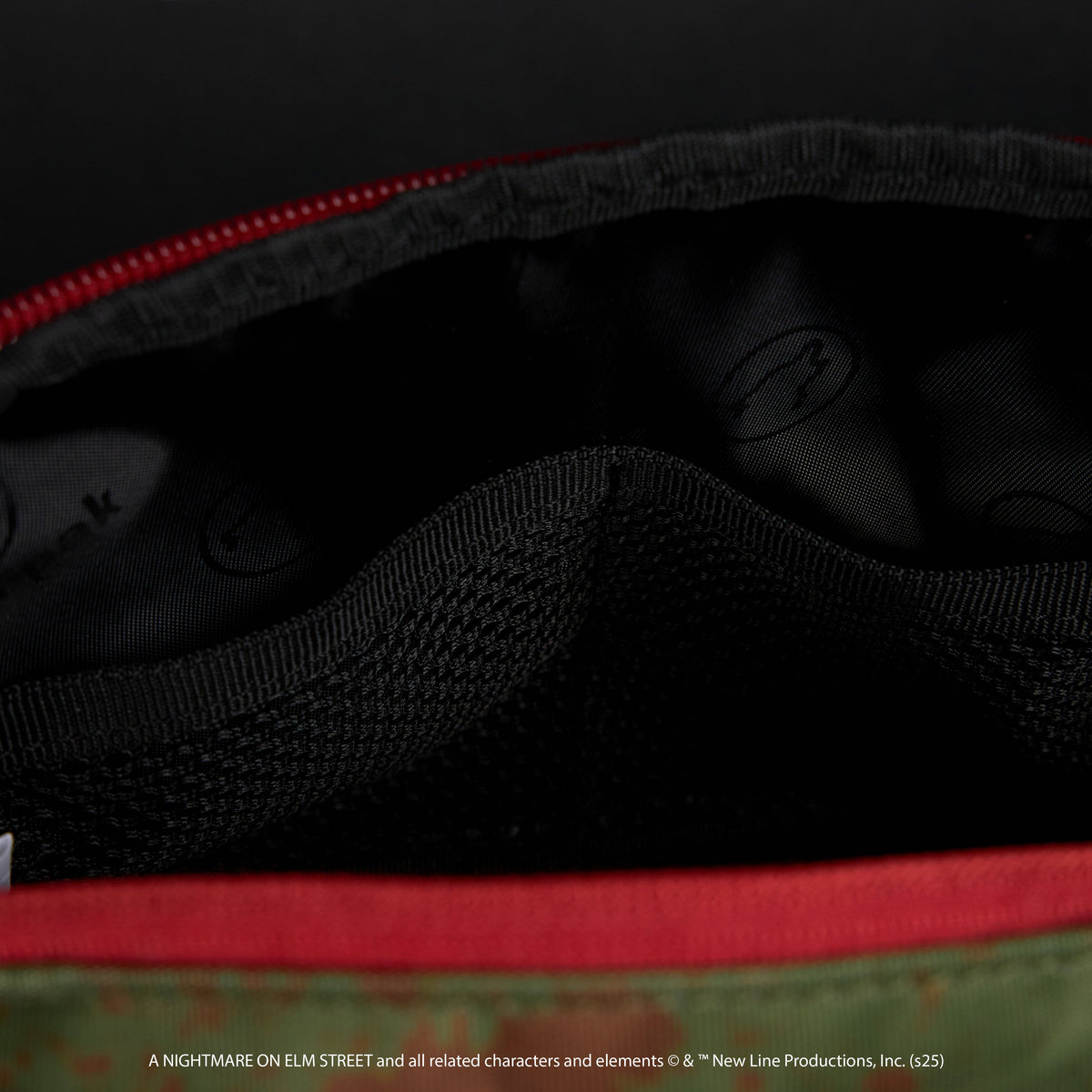 1.5L Crossbody Pack Nightmare on Elm Street - Image 10