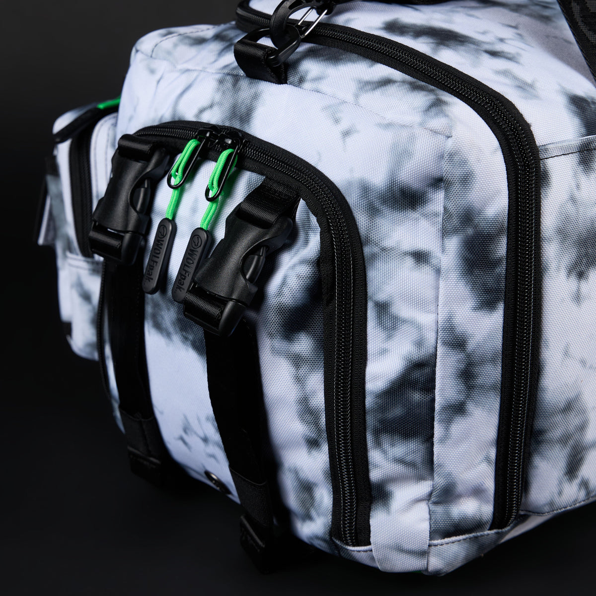 30L Perfect Duffle Bag Graffiti Green - Image 18