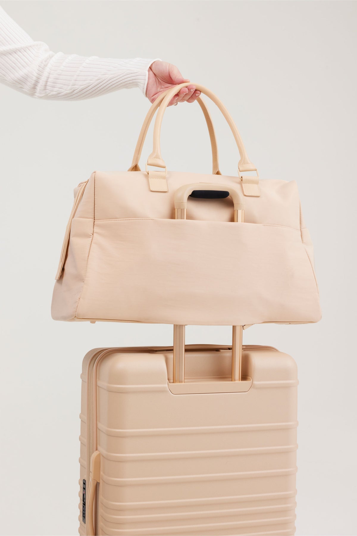 The Commuter Duffle in Beige - Image 10