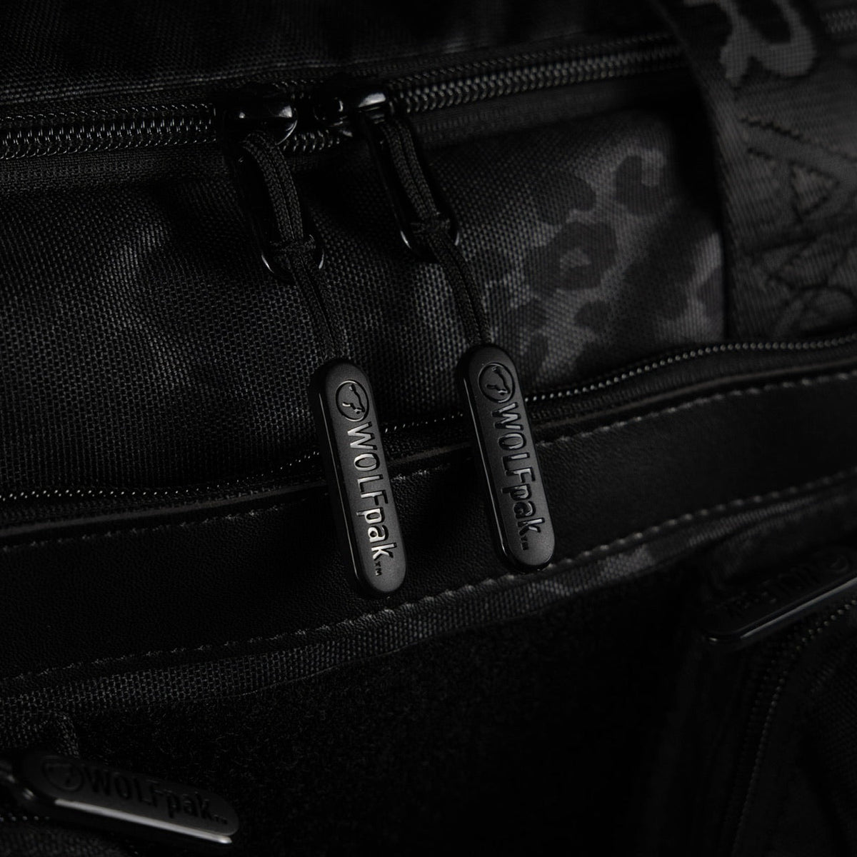 30L Perfect Duffle Bag Black Leopard - Image 16