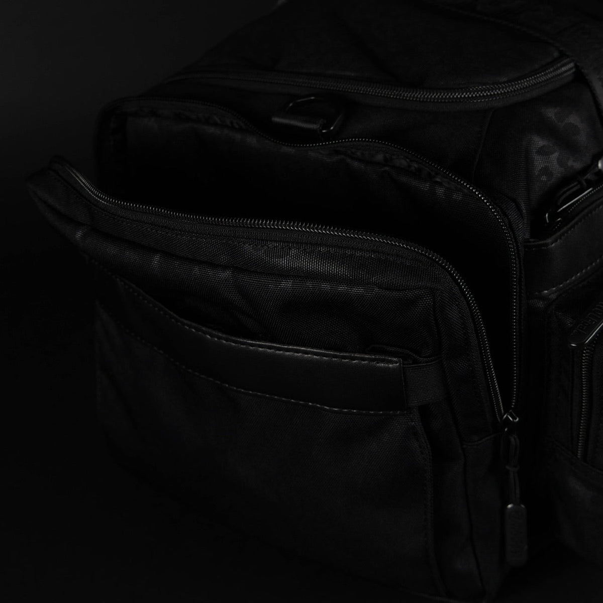 30L Perfect Duffle Bag Black Leopard - Image 20
