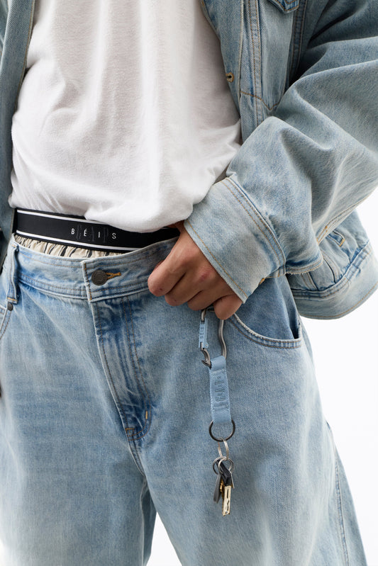 Gap x BÉIS The Carabiner in Denim Blue - Image 2