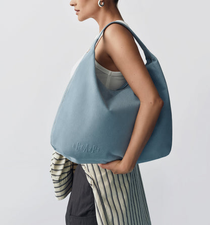 Gap x BÉIS The Shoulder Tote in Denim Blue - Image 2
