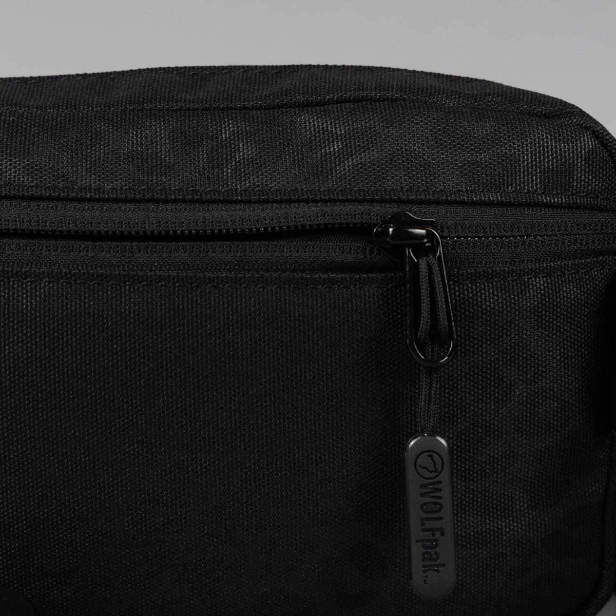 Crossbody Pack Black Leopard - Image 10